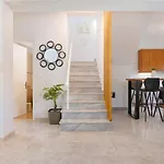 Ruvelis Private Pool Villa *