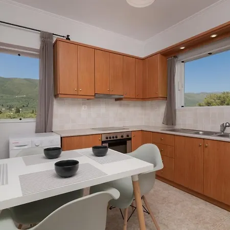 Ruvelis Private Pool Fiolítis