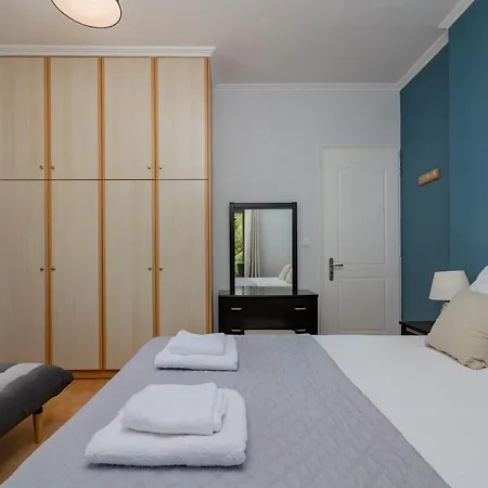 Ruvelis Private Pool Villa Fiolítis