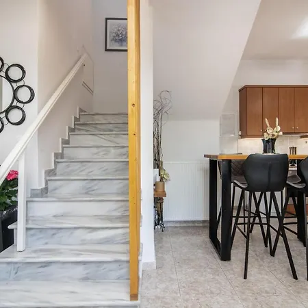 Ruvelis Private Pool Villa Fiolítisz