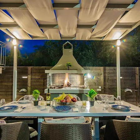 Villa Ruvelis Private Pool