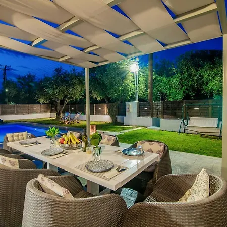 Villa Ruvelis Private Pool Fiolitis