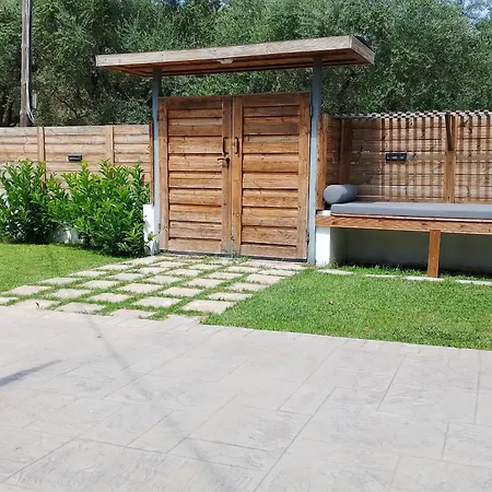 Ruvelis Private Pool * Fiolitis